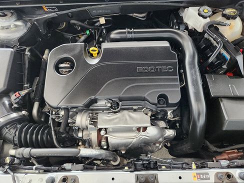 Used 2025 Chevrolet Malibu LT FWD image 35