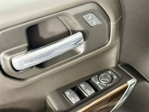 Used 2019 Chevrolet Silverado 1500 RST image 16