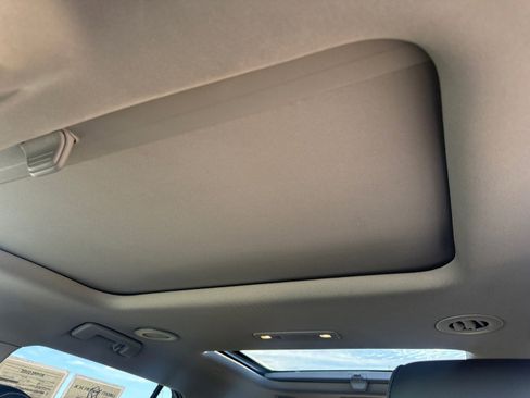 Used 2018 GMC Acadia SLT image 20