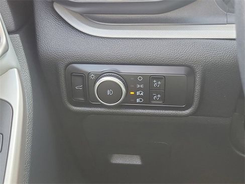 Used 2023 Ford Explorer XLT w/ Equipment Group 202A image 12