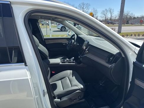 Certified 2025 Volvo XC90 B5 Plus image 15