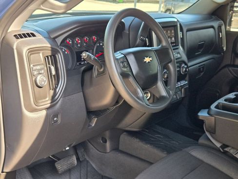 Used 2024 Chevrolet Silverado 1500 Custom w/ Turbomax Blackout Package image 12