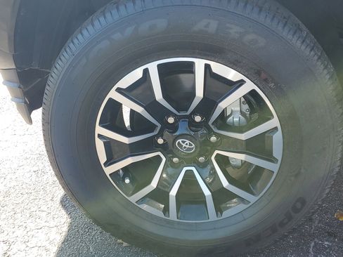 Certified 2023 Toyota Tacoma TRD Sport w/ Technology Package image 9