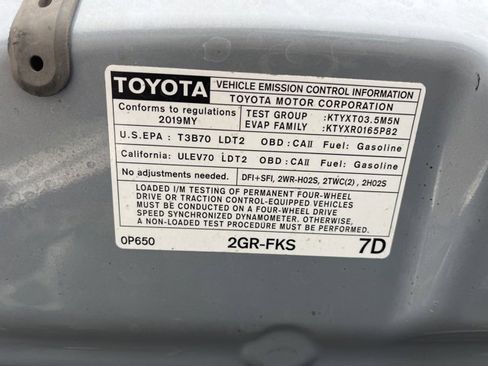 Used 2019 Toyota Tacoma TRD Sport w/ Technology Package image 31