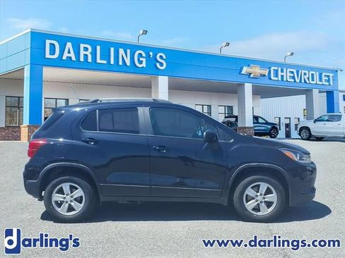 Used 2022 Chevrolet Trax LT w/ Premium Seat Package AWD/4WD image 4