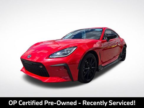 Used 2023 Toyota GR86 Premium RWD image 3