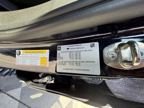 Used 2021 Chevrolet Tahoe Z71 w/ Z71 Signature Package image 36