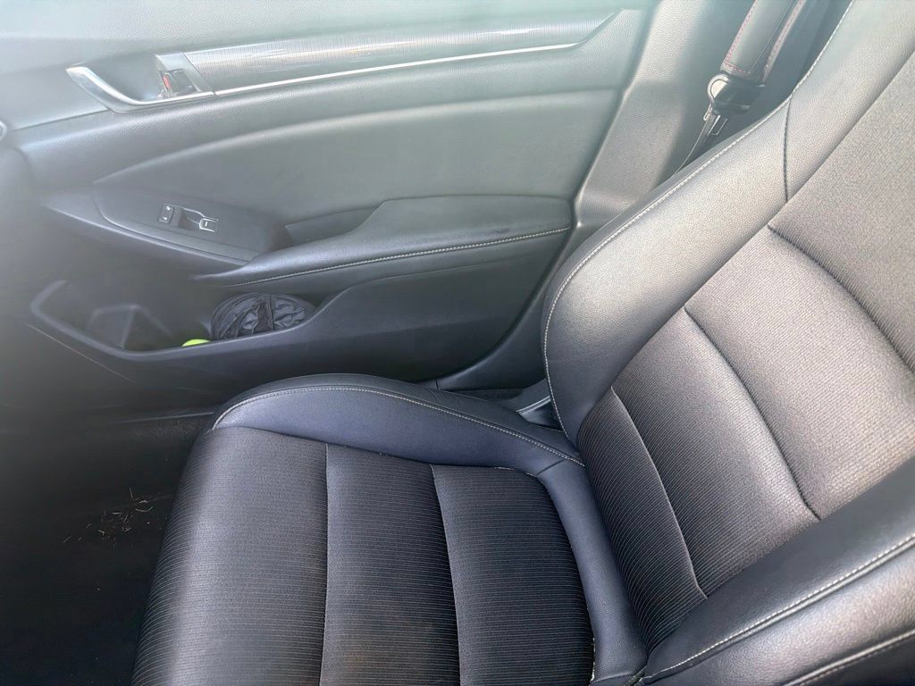 Used 2019 Honda Accord Sport image 7