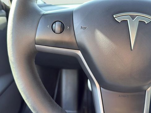 Used 2023 Tesla Model 3 Performance image 19