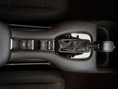 Used 2026 Honda HR-V LX image 27