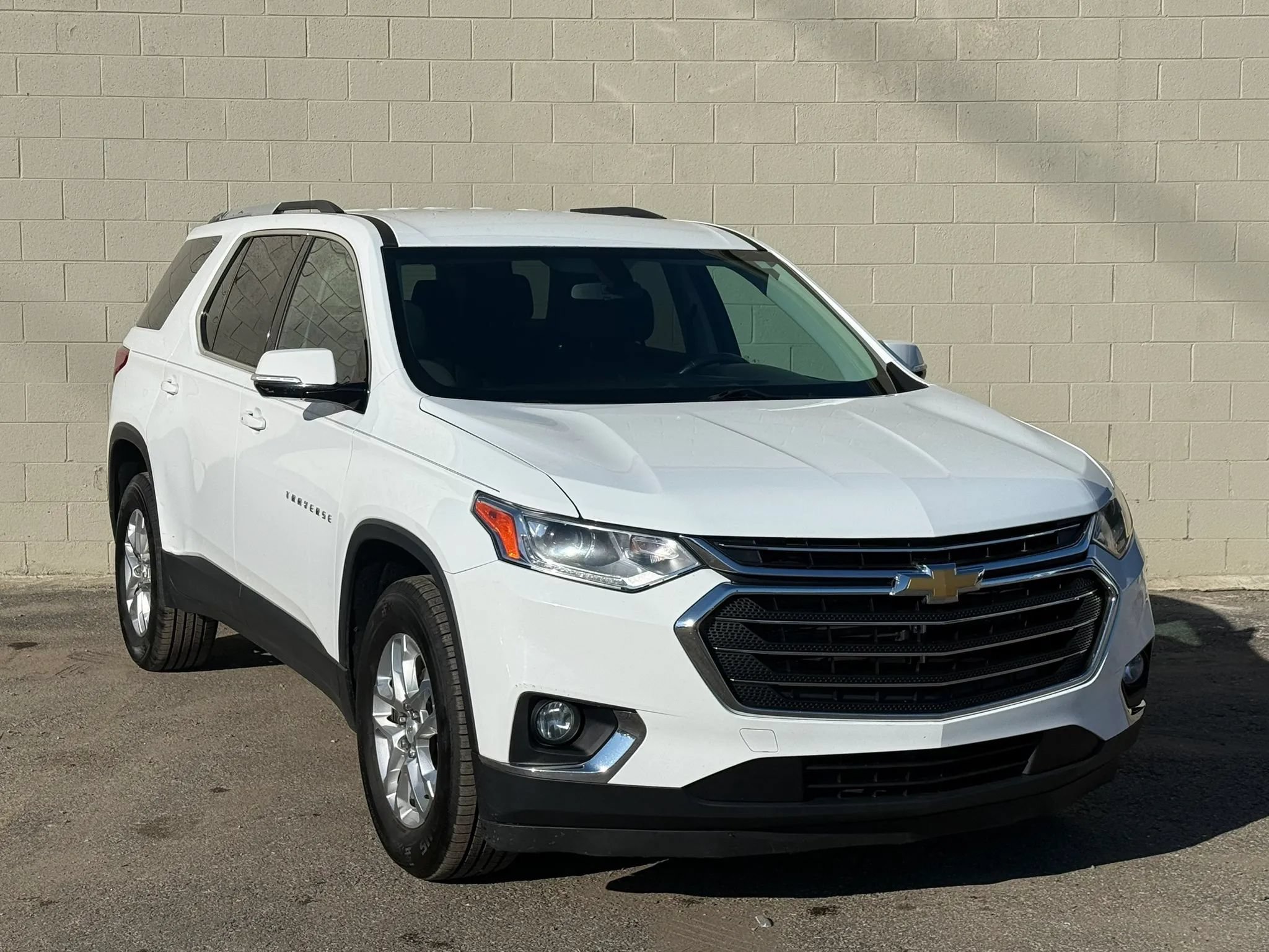 Used 2018 Chevrolet Traverse LT FWD image 14
