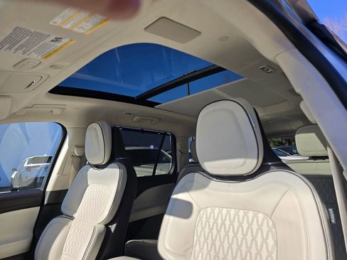 Used 2023 Lincoln Aviator Black Label w/ Dynamic Handling Package image 23