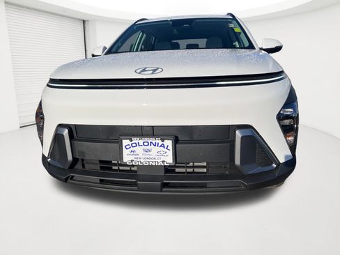 Certified 2025 Hyundai Kona SEL image 8