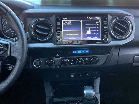 Used 2023 Toyota Tacoma TRD Sport AWD/4WD image 6