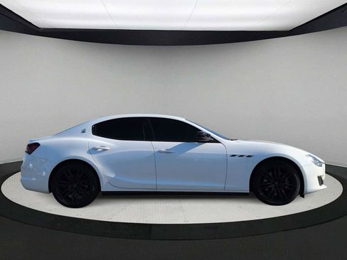 Used 2021 Maserati Ghibli S Q4 AWD/4WD image 9