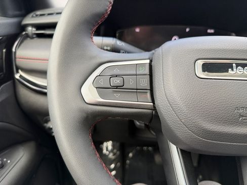 Used 2024 Jeep Compass Trailhawk AWD/4WD image 15