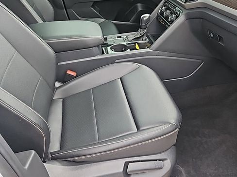 Used 2022 Volkswagen Atlas SE image 13