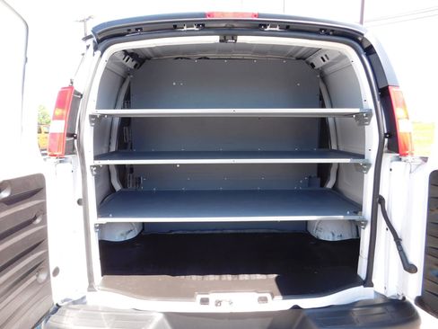 Used 2021 Chevrolet Express 2500 RWD image 6