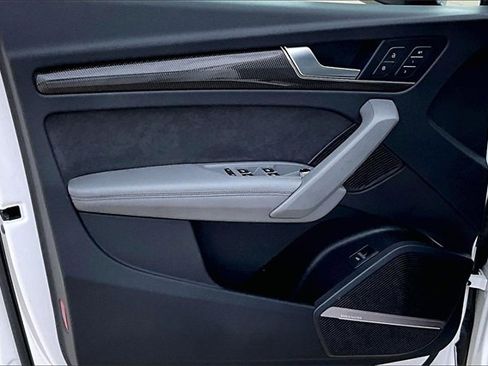 Used 2020 Audi SQ5 Prestige image 18