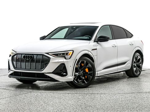 Used 2023 Audi e-tron S Premium Plus w/ Black Optic Package AWD/4WD image 2