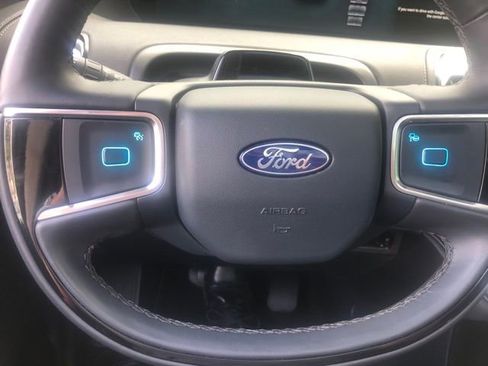 Used 2025 Ford Expedition Max Platinum w/ Driver's Package AWD/4WD image 18
