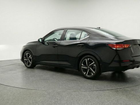 Used 2025 Nissan Sentra SV image 5