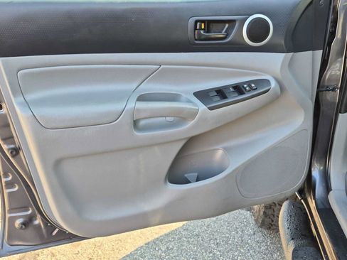 Used 2014 Toyota Tacoma 4x4 Double Cab w/ TRD Sport Package image 10