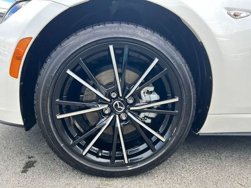 Used 2025 MAZDA MX-5 Miata RF Grand Touring RWD image 8
