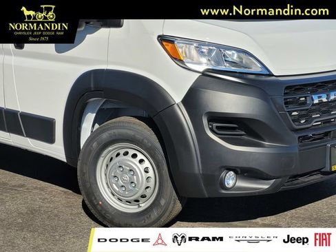 New 2026 RAM ProMaster 2500 w/ Convenience Group FWD image 3
