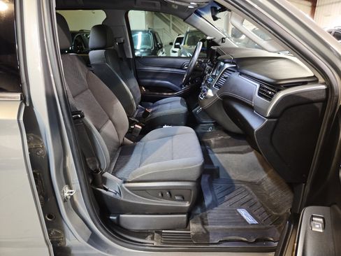Used 2019 Chevrolet Tahoe 4WD w/ Enhanced Driver Alert Package image 28