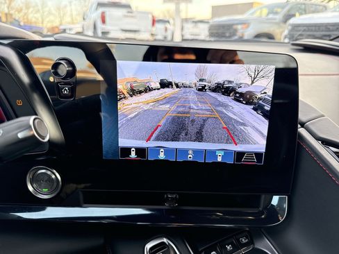 Used 2024 Chevrolet Corvette Stingray Premium Conv w/ Z51 Performance Package image 18