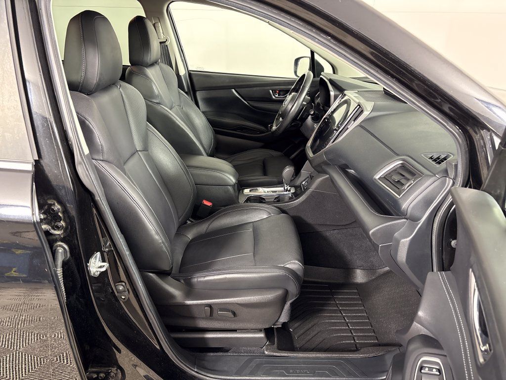 Used 2023 Subaru Ascent Limited w/ Technology Package AWD/4WD image 6