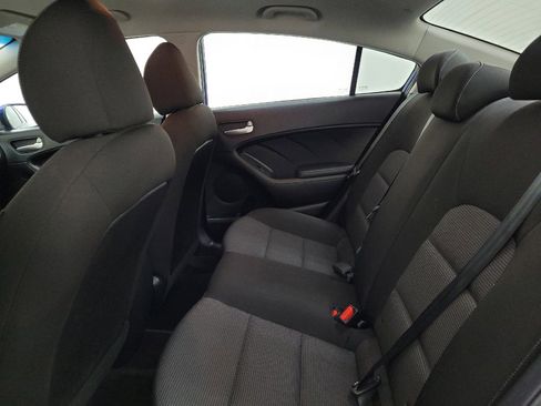 Used 2017 Kia Forte LX image 18