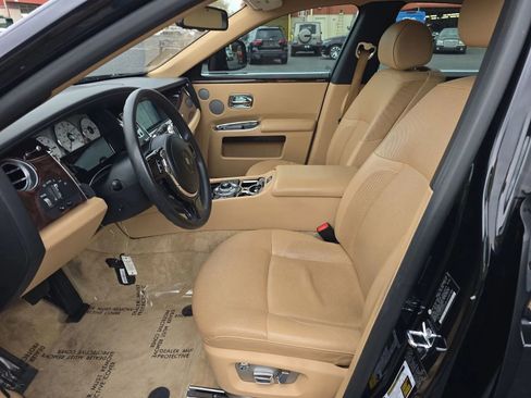 Used 2011 Rolls-Royce Ghost Sedan 4D image 2