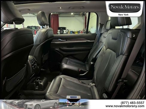 Used 2023 Jeep Grand Cherokee L Limited image 13