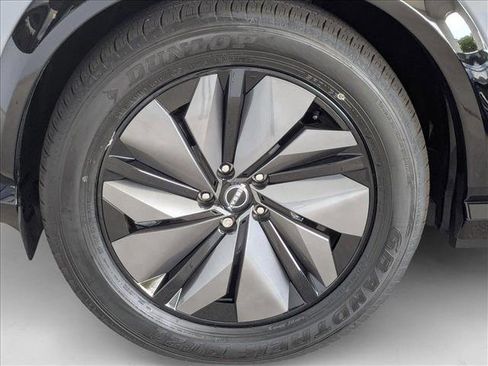 New 2025 Nissan Ariya AWD image 8