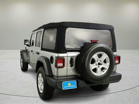 Used 2018 Jeep Wrangler Unlimited Sport S AWD/4WD image 5