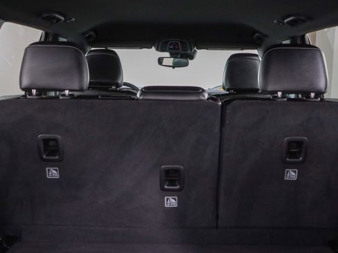 Used 2023 Jeep Grand Cherokee Altitude image 28