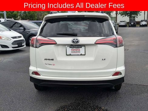 Used 2018 Toyota RAV4 LE FWD image 6