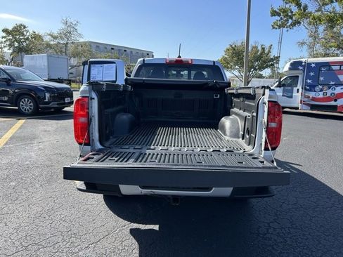 Used 2017 Chevrolet Colorado LT w/ LT Convenience Package image 16