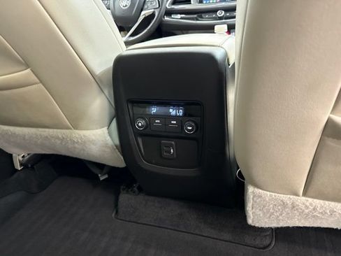 Used 2024 Buick Enclave Essence w/ Experience Buick Package AWD/4WD image 14