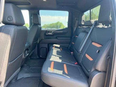 Used 2022 GMC Sierra 1500 AT4 w/ AT4 Preferred Package AWD/4WD image 18