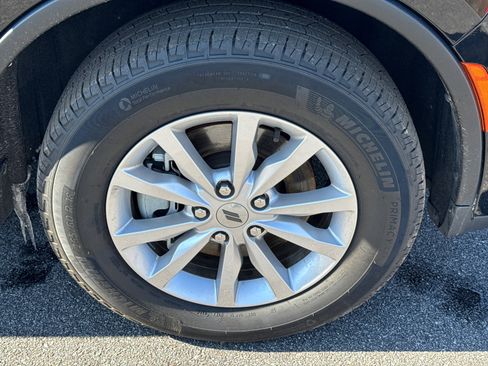 Used 2024 Dodge Durango SXT w/ 3rd Row Seating Group image 12