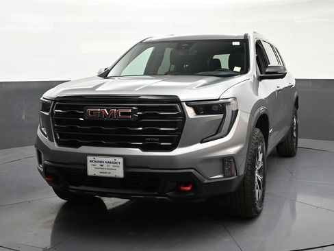 Used 2026 GMC Acadia AT4 w/ Luxury Package AWD/4WD image 8