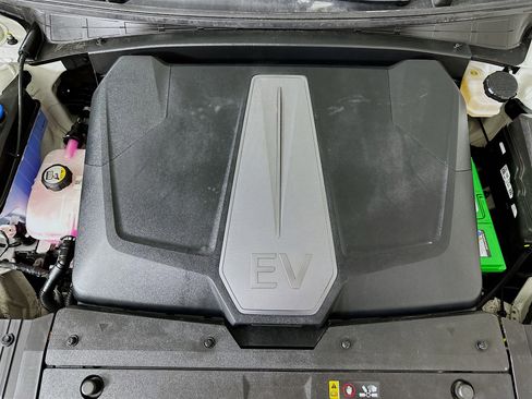 Used 2022 Kia EV6 Light image 32