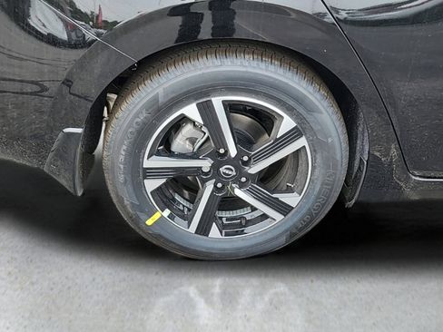 New 2025 Nissan Sentra SV image 4