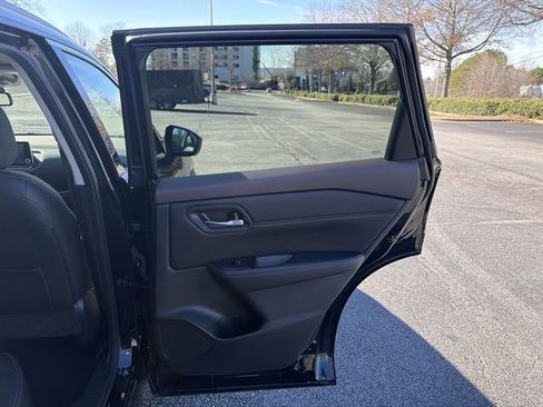 Used 2023 Nissan Rogue SL image 29