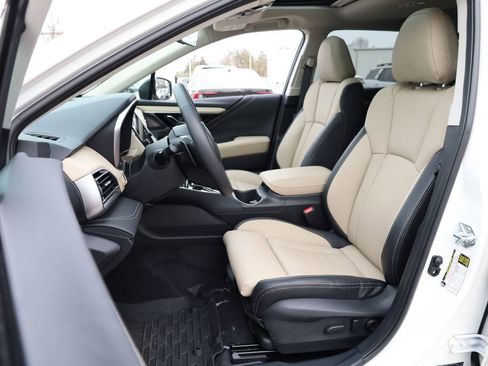 Certified 2025 Subaru Outback Limited image 9