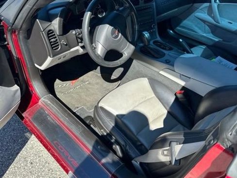 Used 2007 Chevrolet Corvette Coupe w/ Preferred Equipment Group RWD image 16