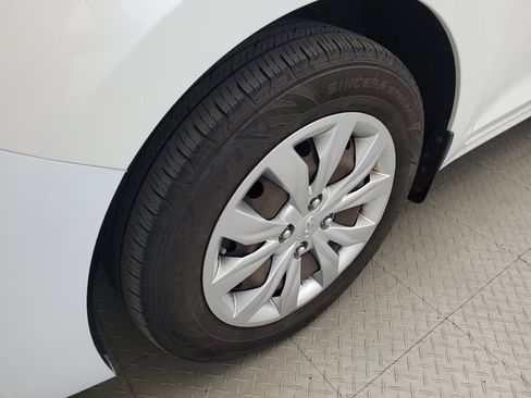 Used 2018 Hyundai Accent SE FWD image 31